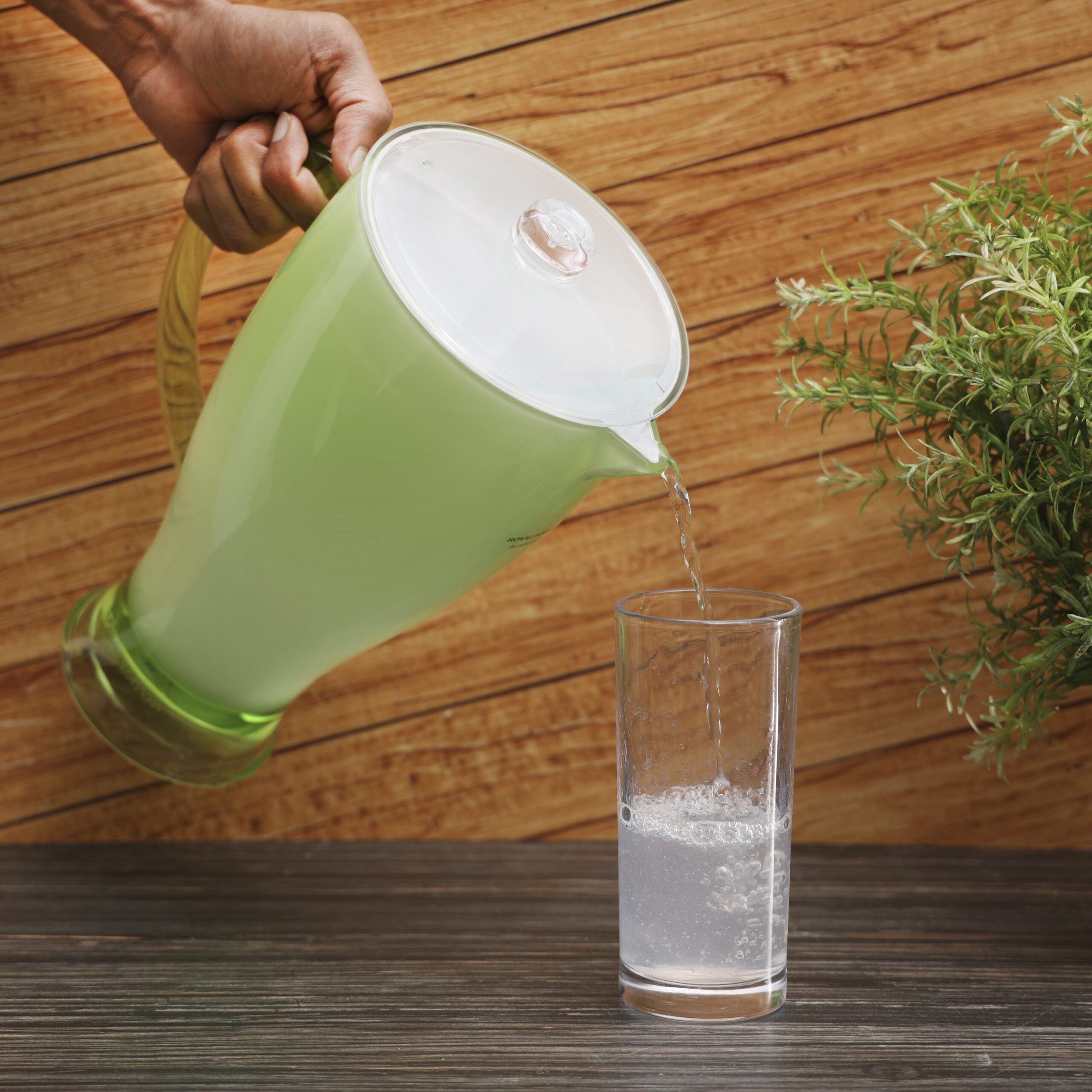 Royalford RF345N 2L Acrylic Jug - Acrylic Plastic Large Drink Jug with  Comfortable Handles & Leak Proof Lid