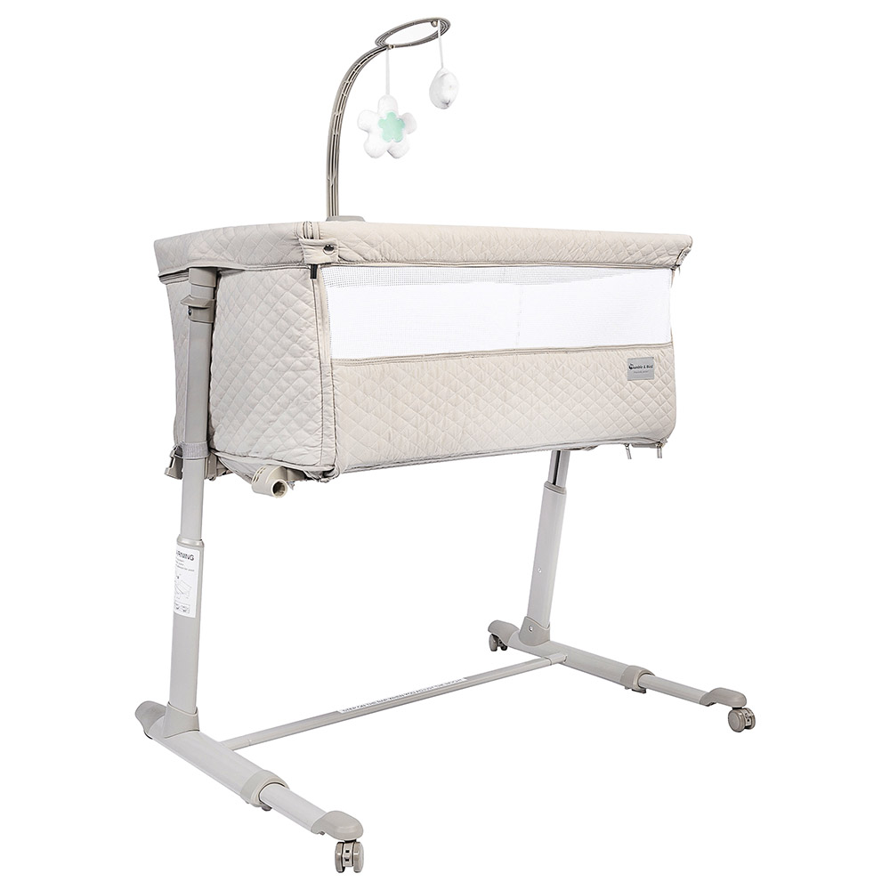 Bassinet cheap with wheels