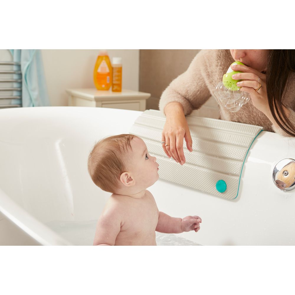 اطلب منشفة للأطفال زهري ووسادة استحمام للام Splashtime Newborn Swaddle